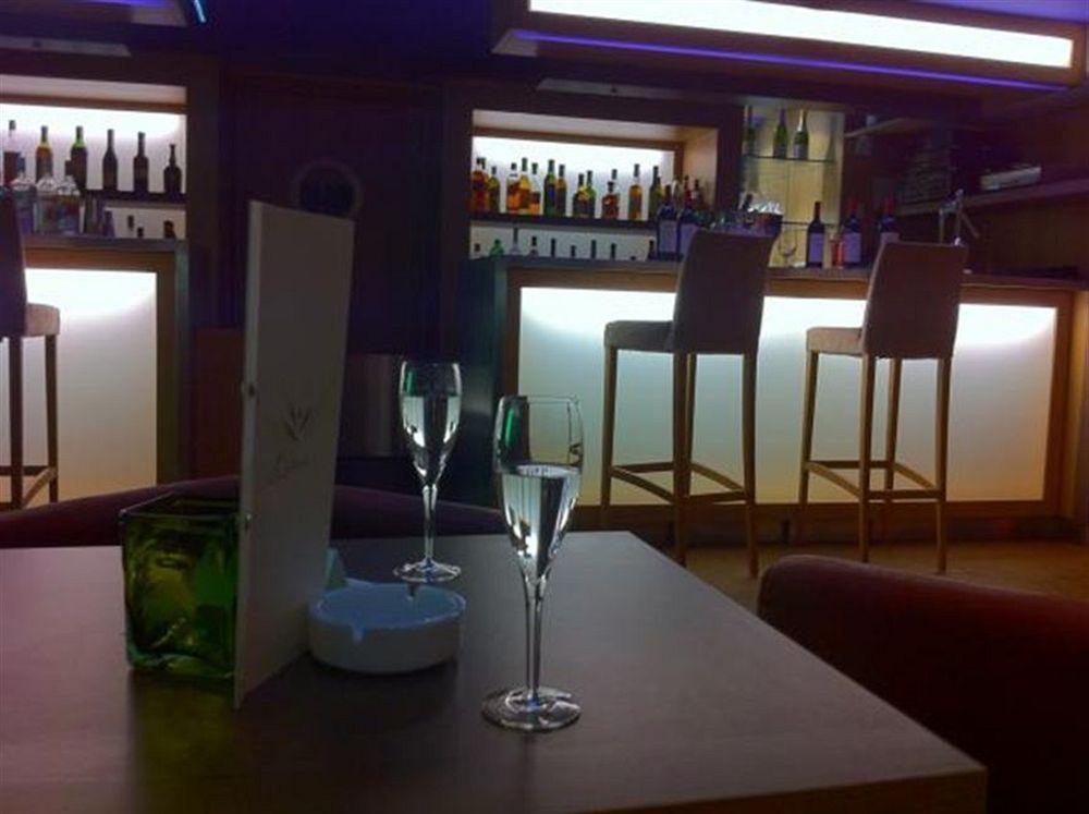 Hotel Olivier ชตราสเซน ภายนอก รูปภาพ