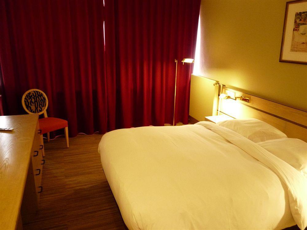 Hotel Olivier ชตราสเซน ภายนอก รูปภาพ