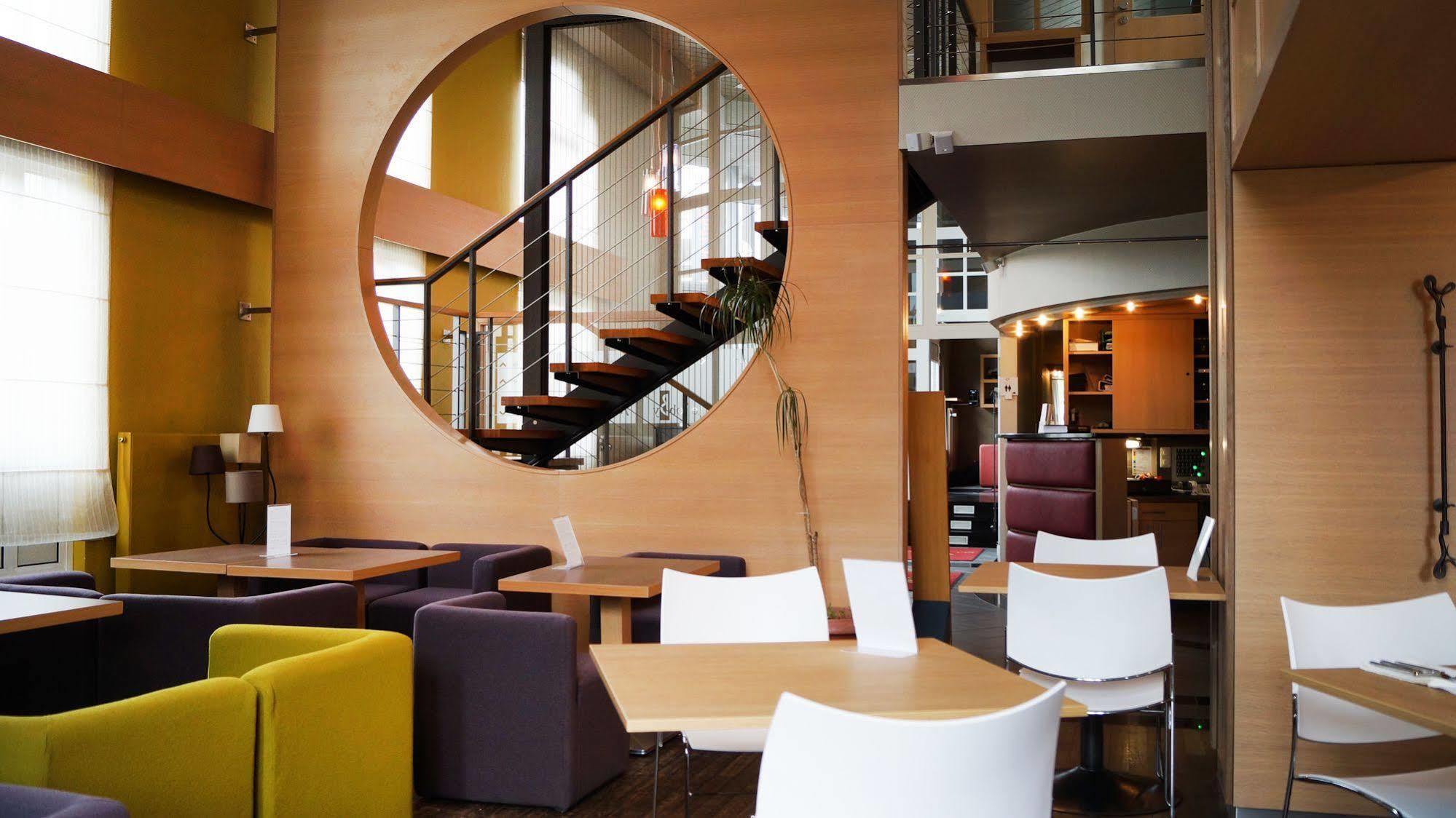 Hotel Olivier ชตราสเซน ภายนอก รูปภาพ